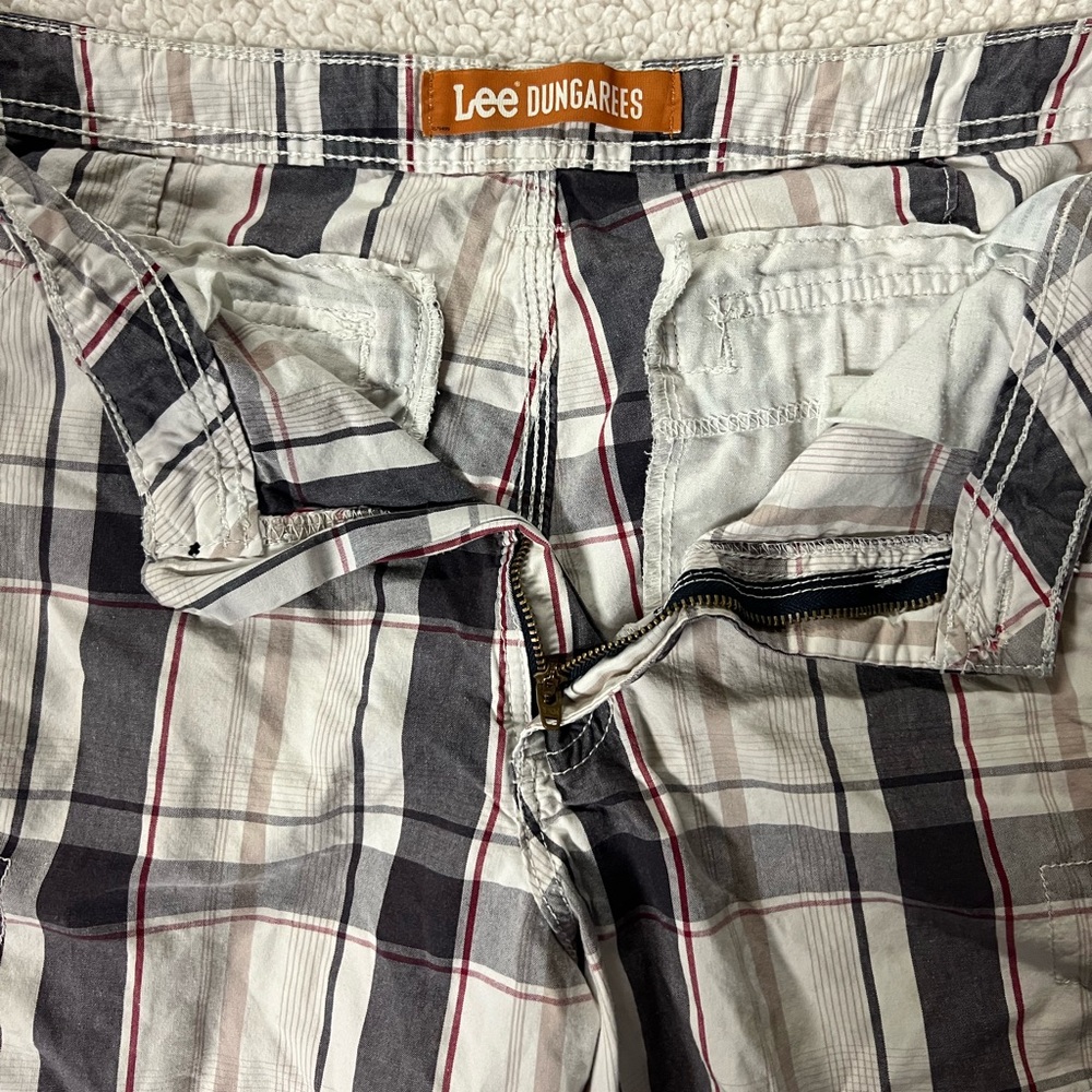Lee Dungarees Cargo Shorts - Picture 7 of 7